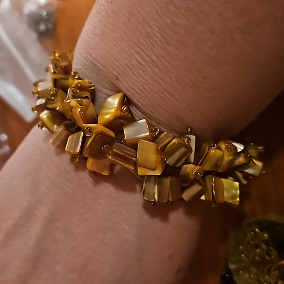 📢2 for $20  Tree of life with coloured shell braceler - Picture 5 of 5